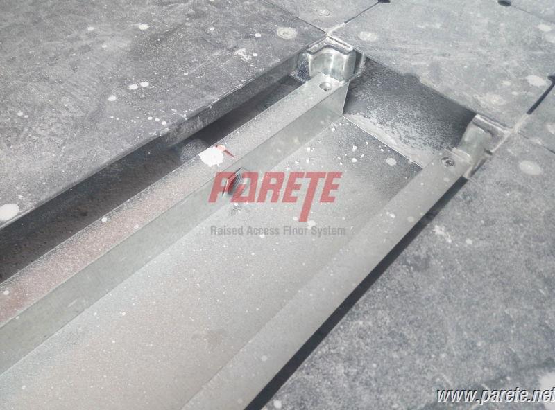 steel raised floor with trunk